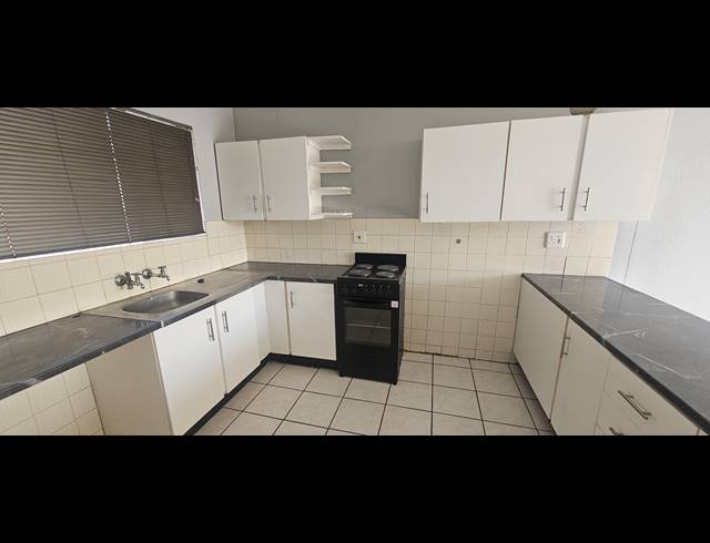 2 BEDROOM TOWNHOUSE FOR SALE IN NEW REDRUTH